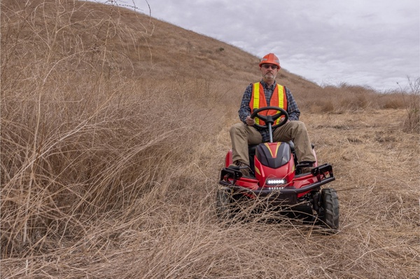 Desbrozadora Autopropulsada Canycom CMX 2408