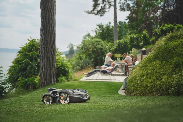 Robot Cortacesped Automower Husqvarna 435 Awd Nera