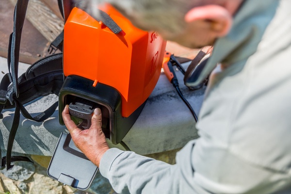 Pulverizador Mochila Electrica 21 V Ergomist 15L